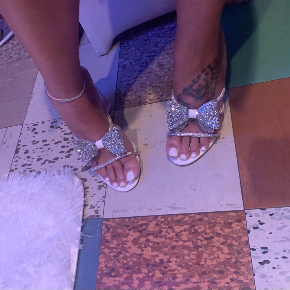 Bow Heels - Picture 4 of 5
